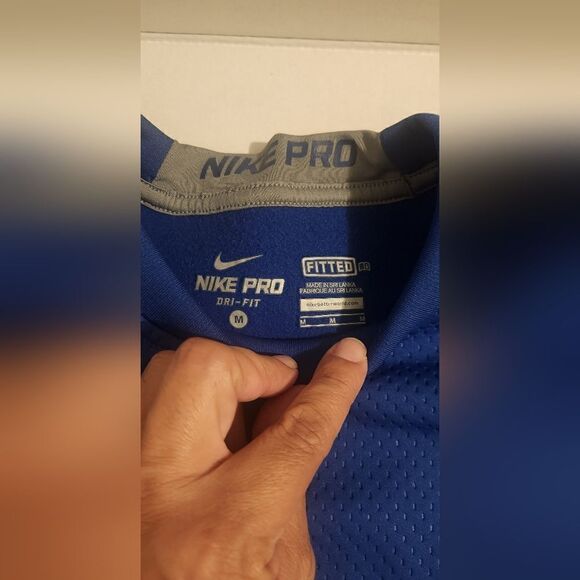 Nike Pro Women's Fitted Blue Sweatshirt Size Medium - Picture 6 of 10